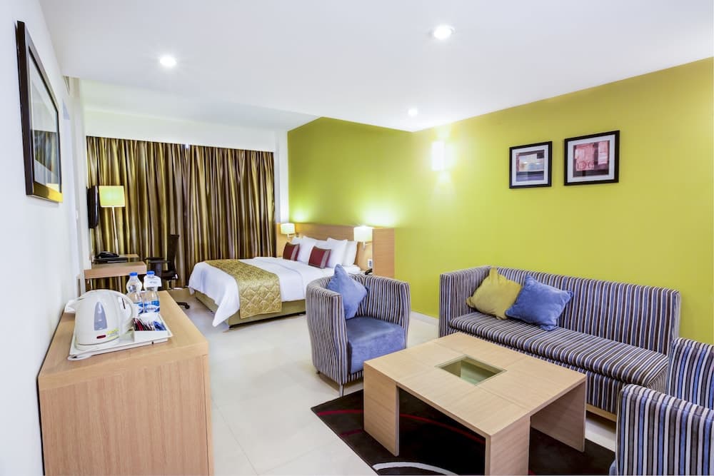 Club Twin Room