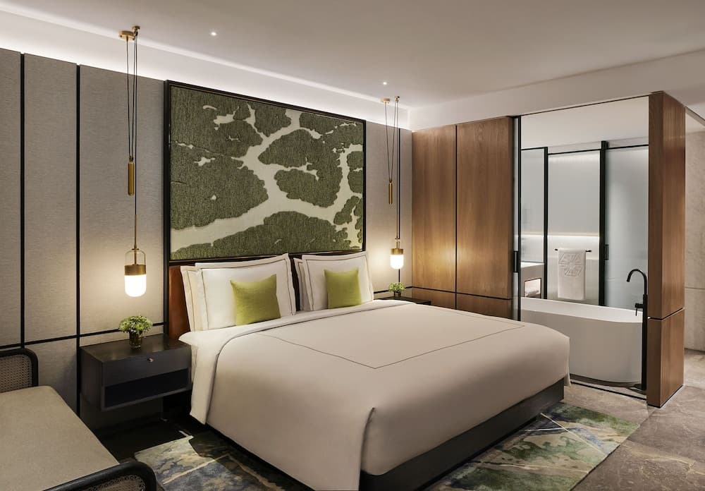 Double Deluxe King Bed