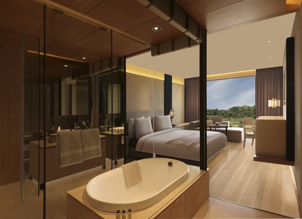 Deluxe Room with Bathtub