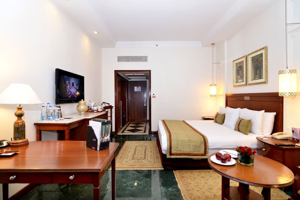 Club Twin Room