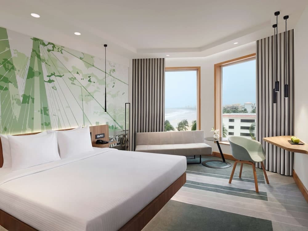 Premiere Room
