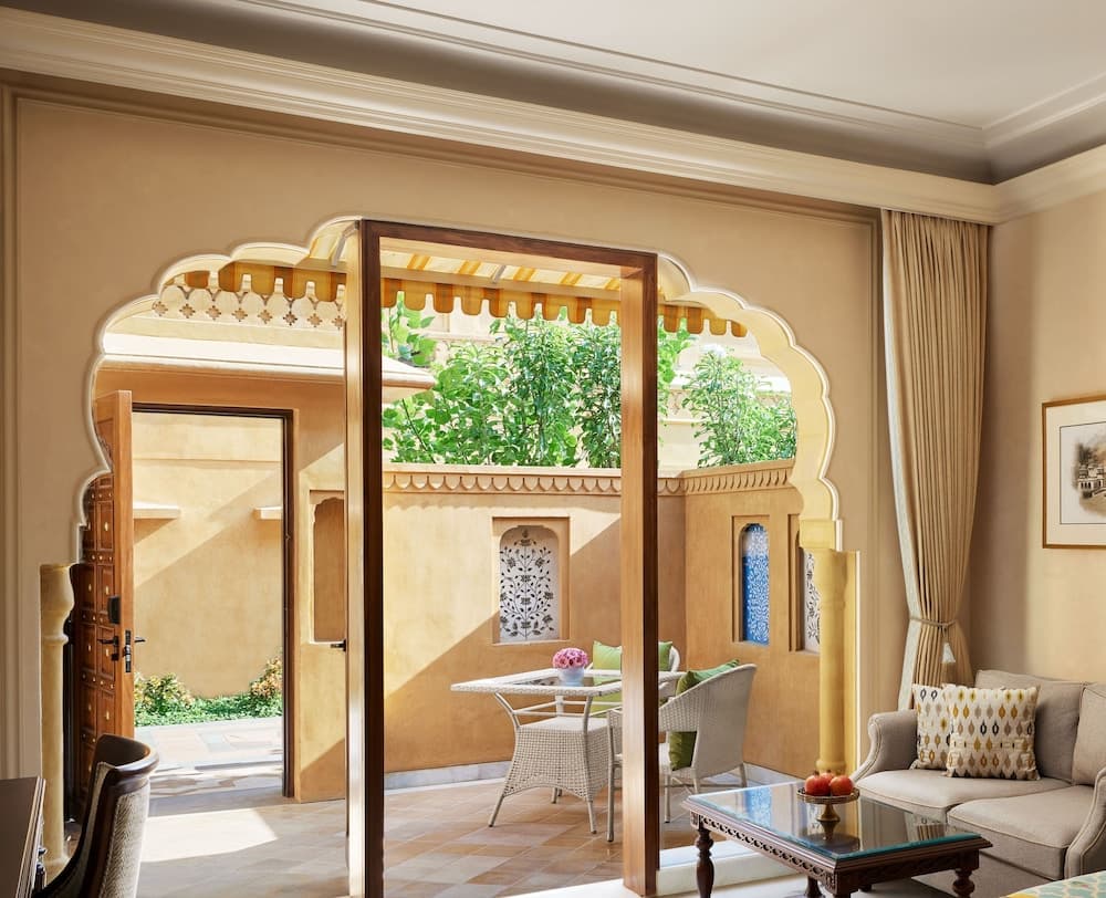 Luxury King Room
