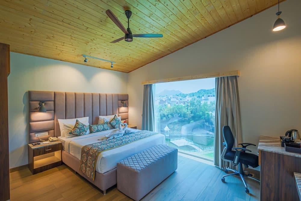 Sajjan Villa with 2 Bedrooms And Jacuzzi Hi Tea & Adventure Access