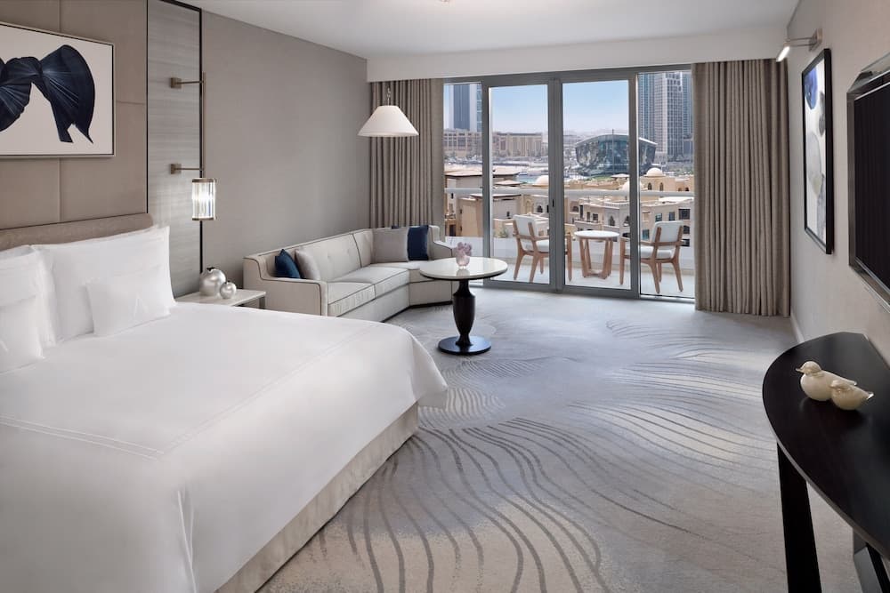 Club King Room