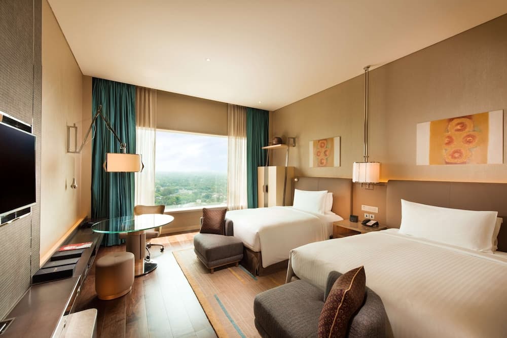 Double Queen Deluxe Room
