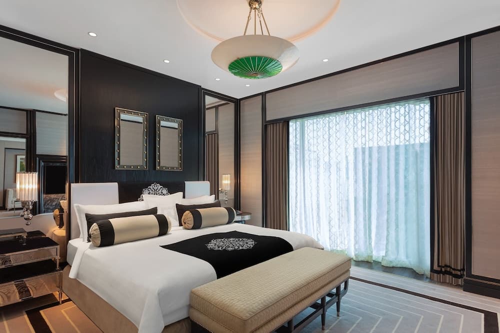Deluxe Suite 1 Bedroom with Balcony