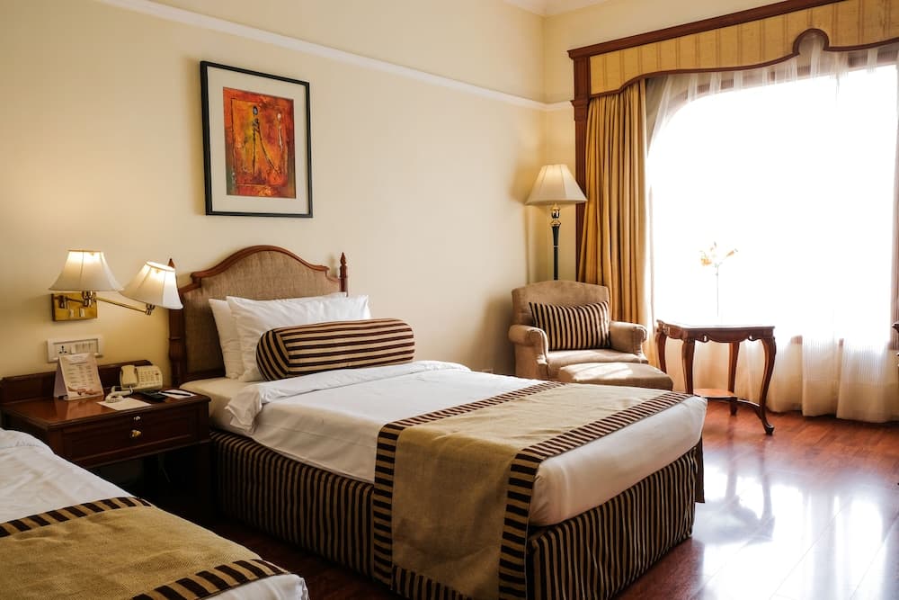 Deluxe Room Twin Beds