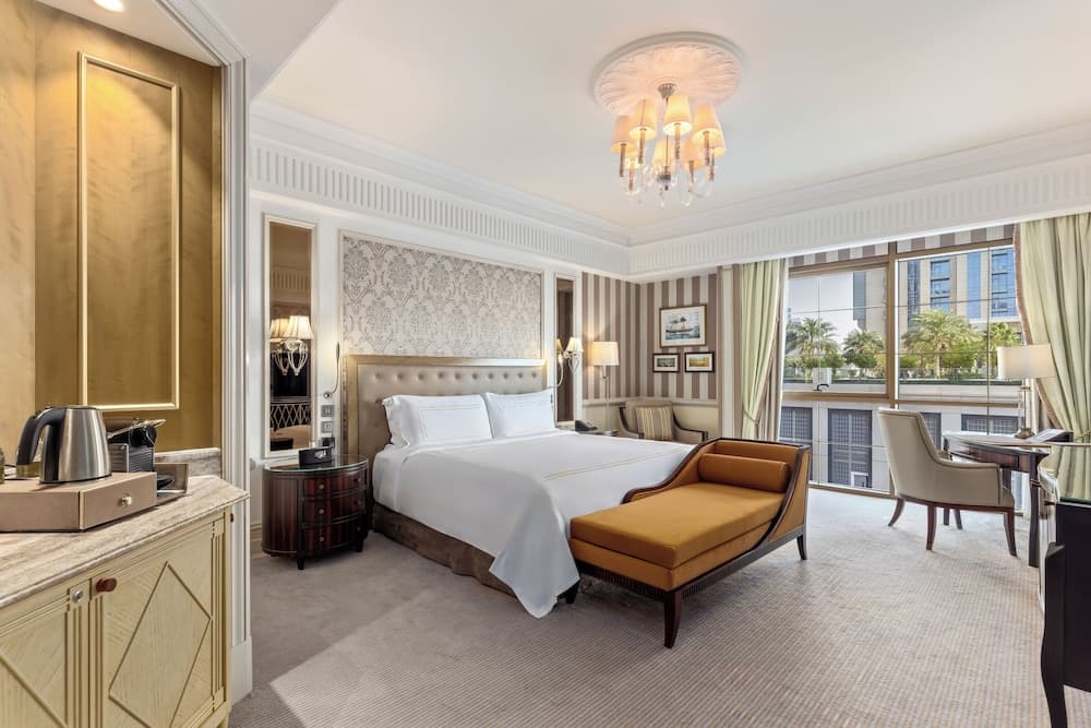 King Bed Deluxe Room