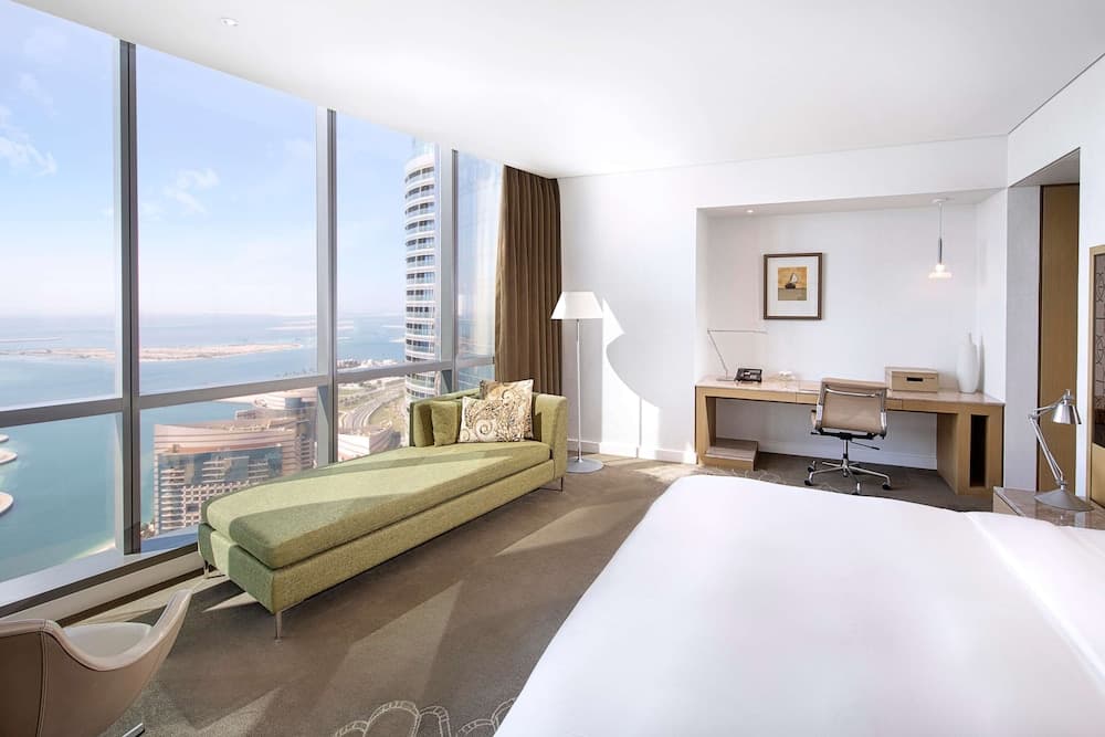 Deluxe King Sea View Room