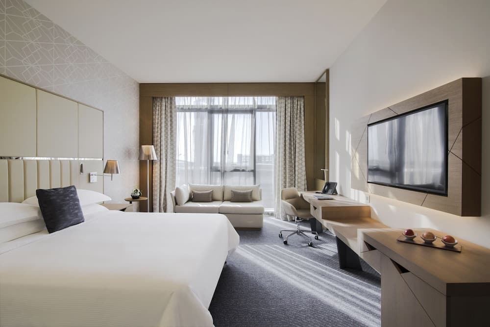 Club King Room