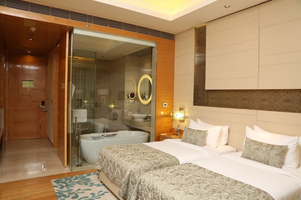 Taj Club Room Twin Bed with Bath Tub