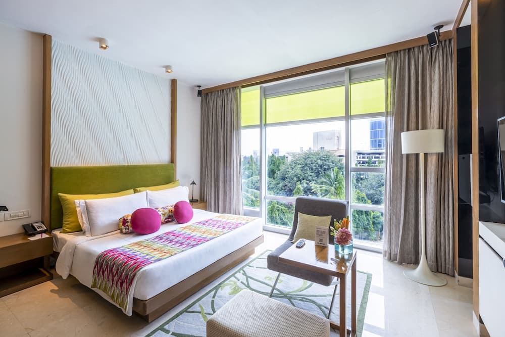 Premium Room Pool View Queen Bed