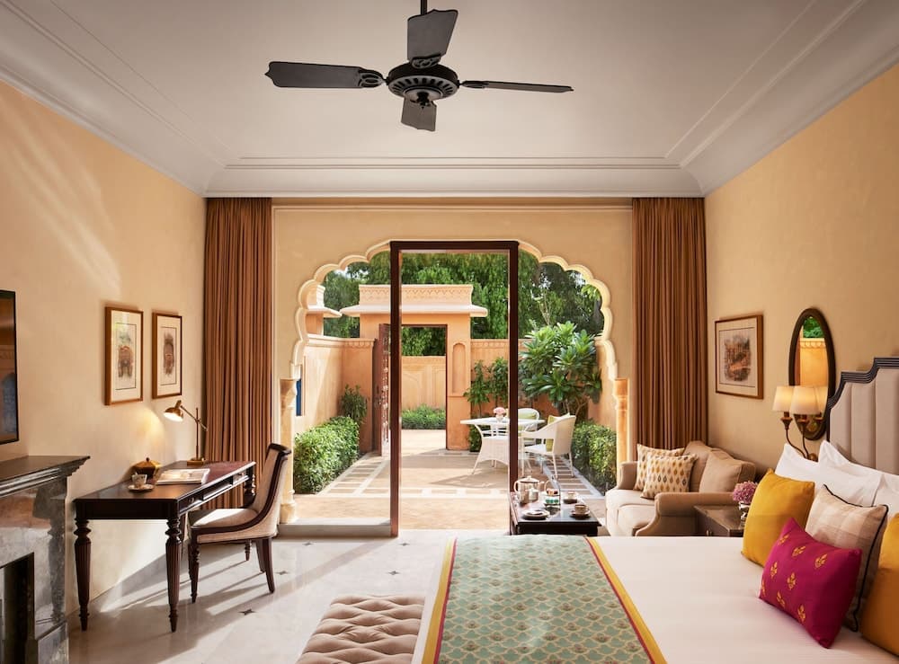 Palace Room Twin Bed