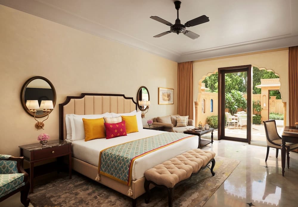 Palace Room King Bed