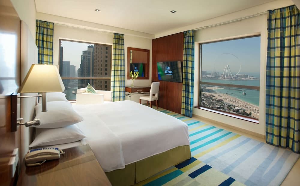 Bedroom Family Suite W/ Sea View Balcony
