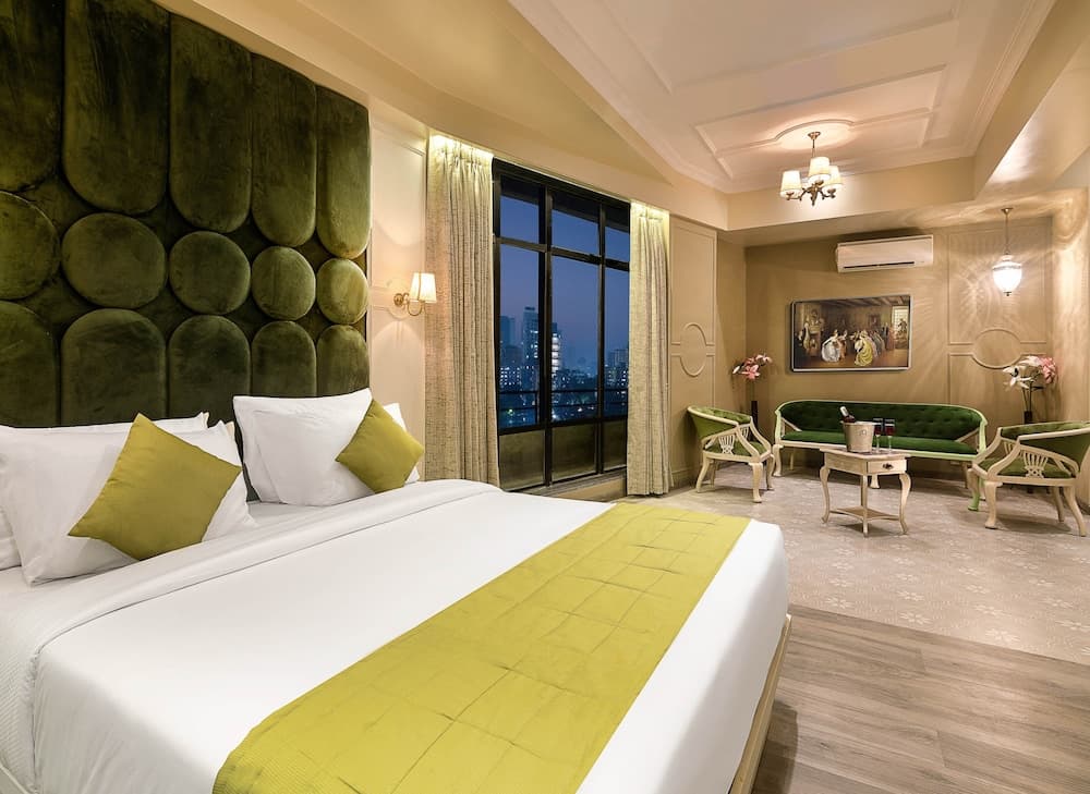 Premium Club Room with 2 Way Airport Transfers And Cocktail Houes