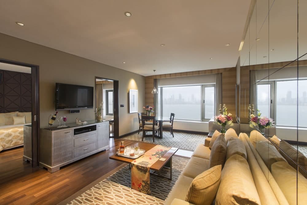 Luxury Room King Bed