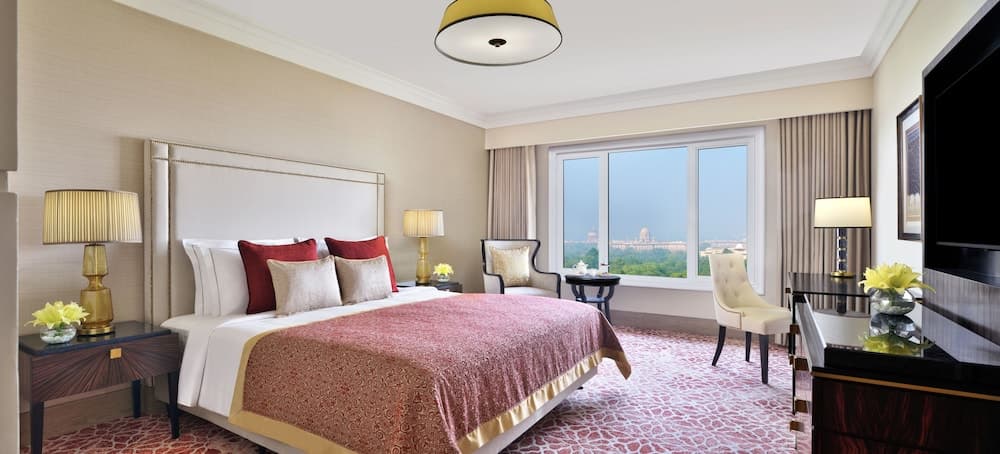 Taj Club Executive Room City View King Bed