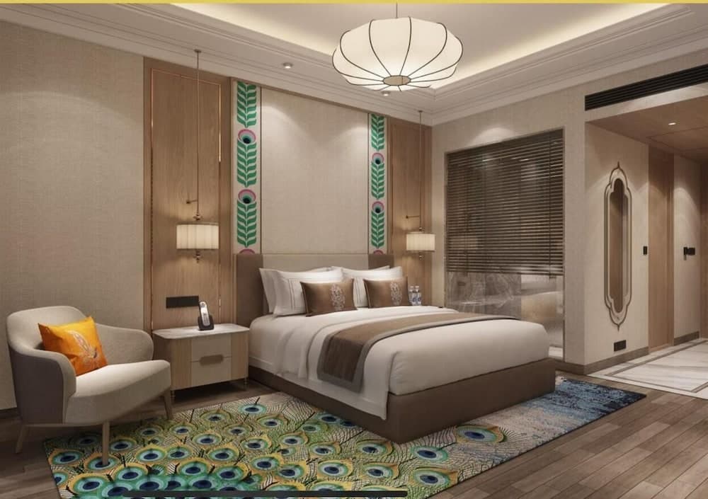 Mayura Deluxe King Room