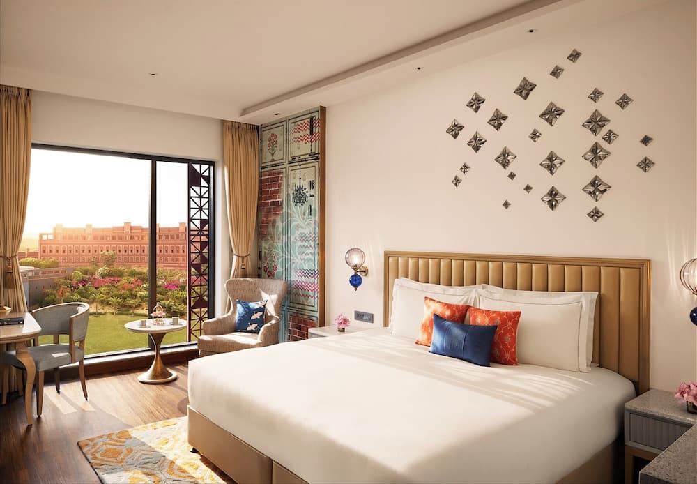 Superior Room King Bed