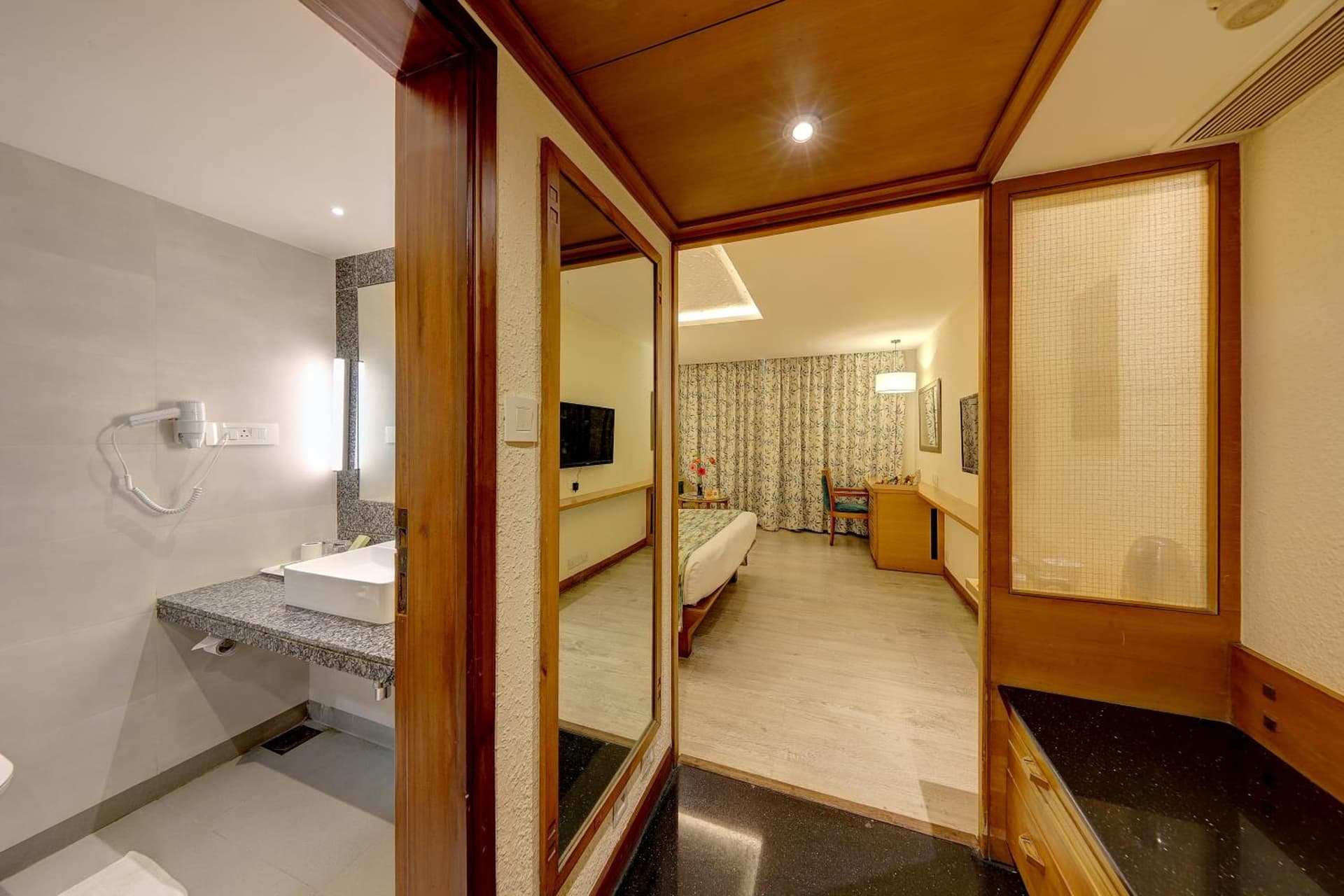 Superior Queen Room