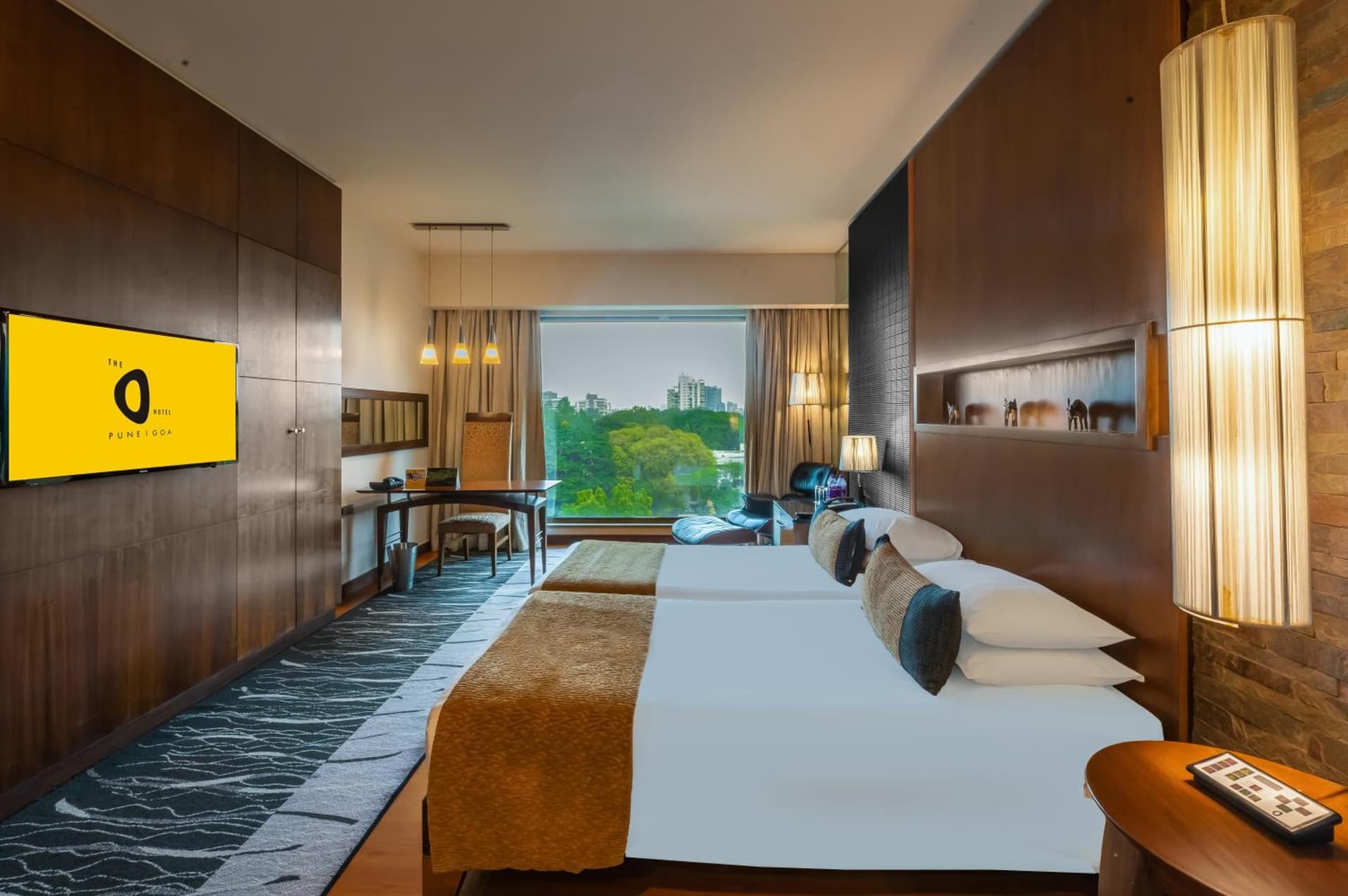 Deluxe King Or Twin Room